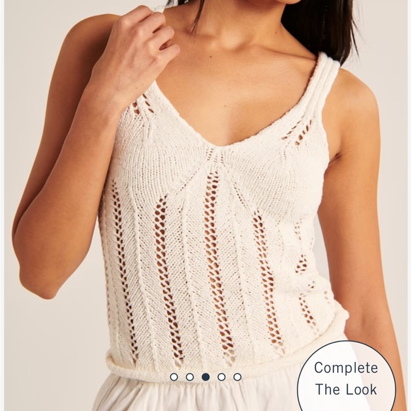 NWT Abercombie skimming v-neck crochet top - Picture 3 of 9